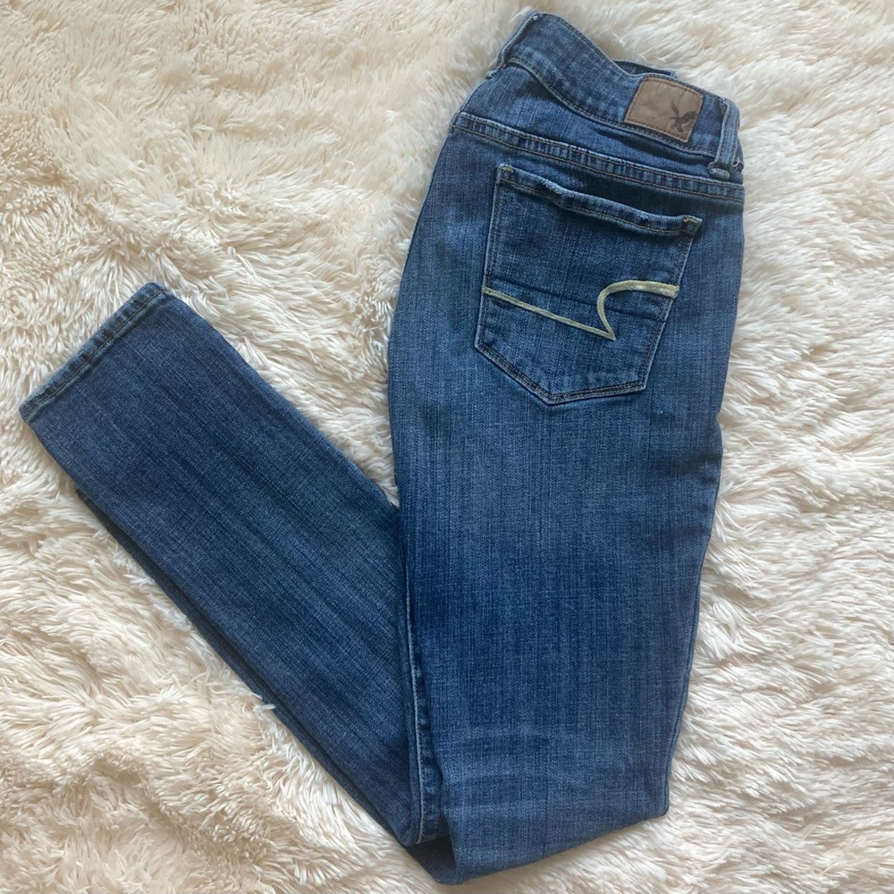 American Eagle Medium Wash Skinny Stretch Jeans